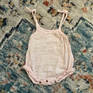 L’ovedbaby organic muslin bodysuit, blush, size 3-6 months